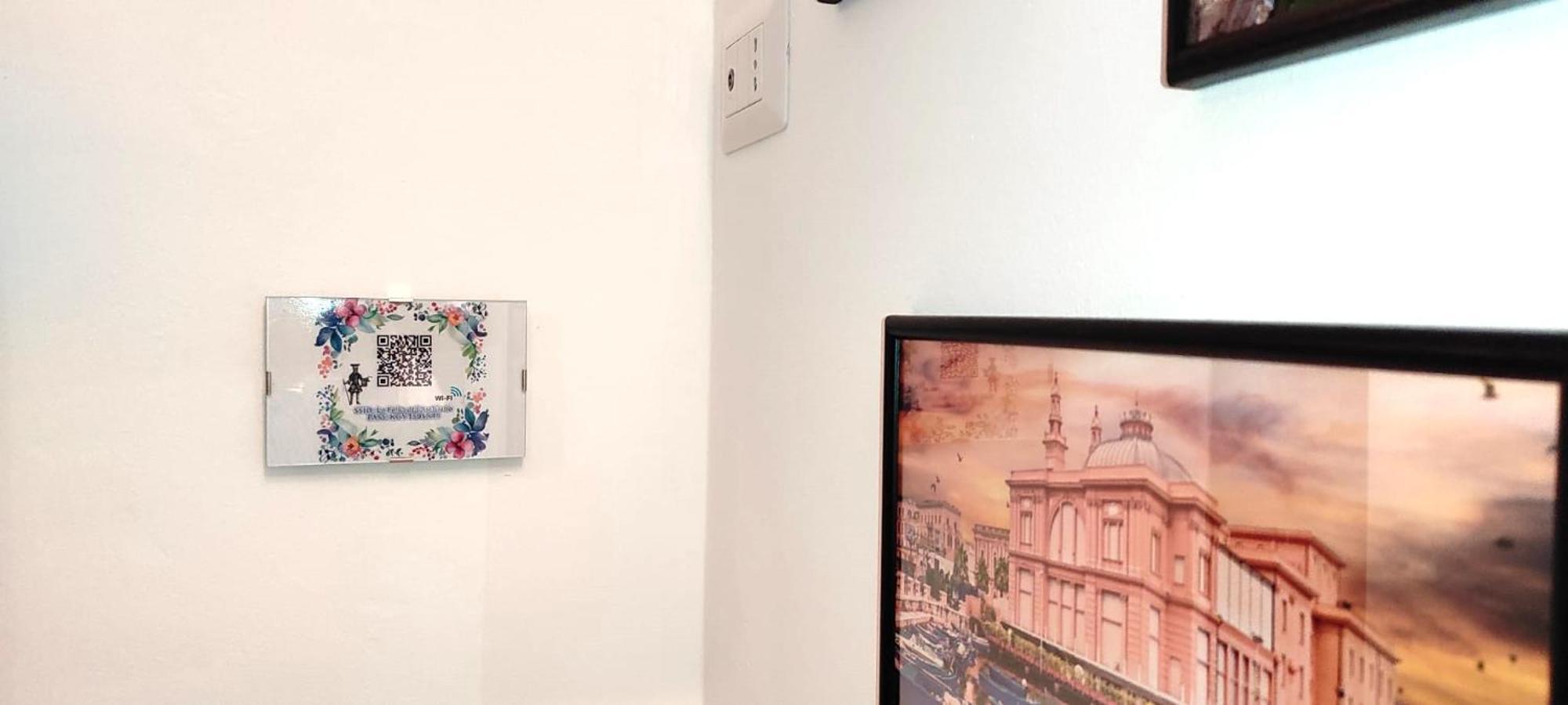 La Follia Dell'Architetto Villa Бари Екстериор снимка